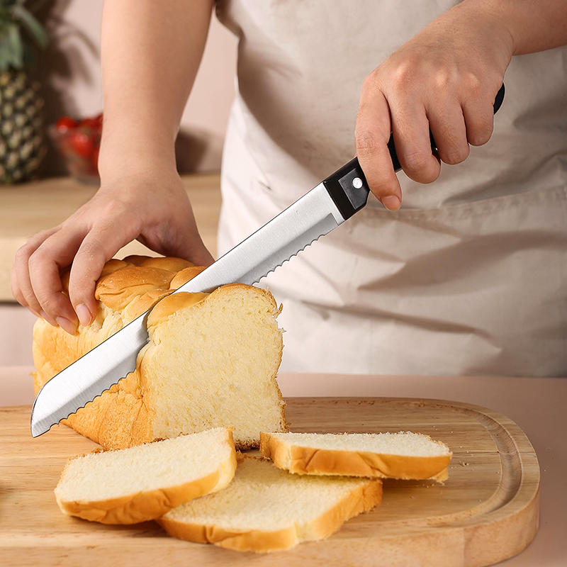 The Anatomy of A Perfect Bread Knife