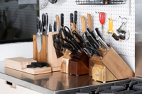 //iororwxhiqijjo5q.ldycdn.com/cloud/liBpnKrpjmSRilqimjjrjq/What-s-the-Difference-Between-a-Kitchen-Knife-and-a-Carving-Knife_1.jpg