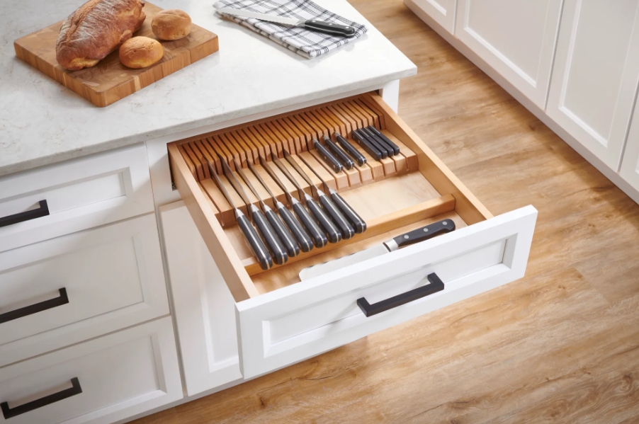 What's the Difference Between a Forged and Stamped Knife Set_3