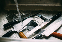 //iororwxhiqijjo5q.ldycdn.com/cloud/lnBpnKrpjmSRjlrkomrojq/How-Should-I-Clean-My-Extra-Sharp-Cooking-Knives.jpg