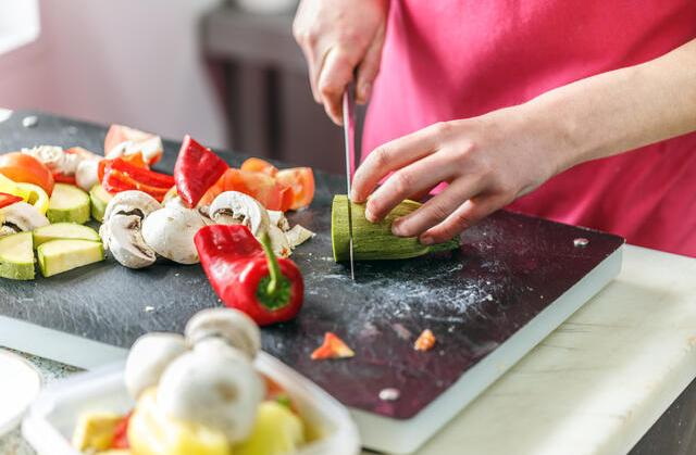 Why Kitchen Knives Don't Have Steel Stamp?
