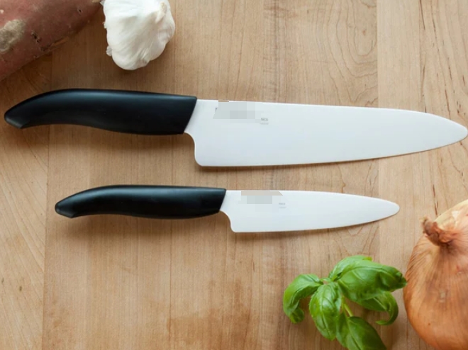 What's the Difference Between Western and Japanese Chef Knives_3