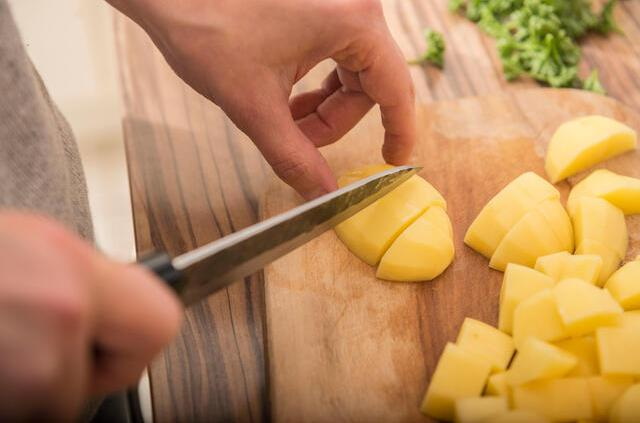 Why Damascus Chefs Knives?
