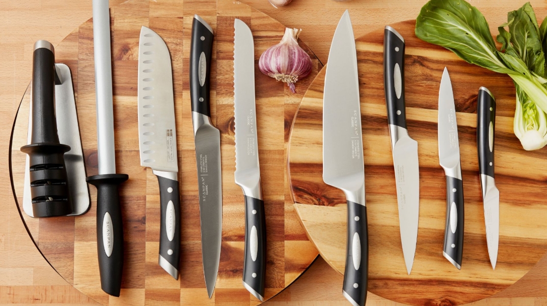 How to Choose Between a Budget and Premium Kitchen Knife_1