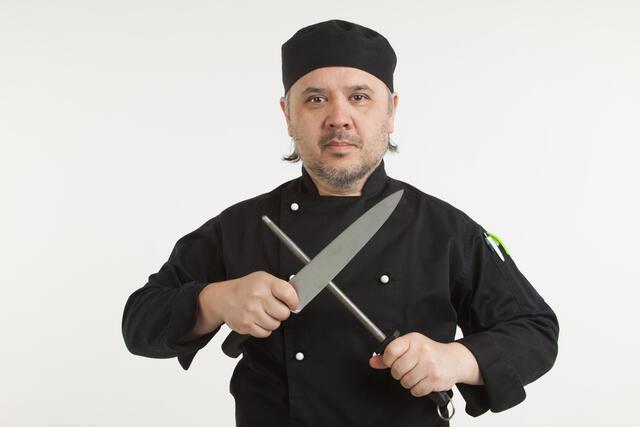 What Are The Best Sharpening Techniques for Various Blade Materials?