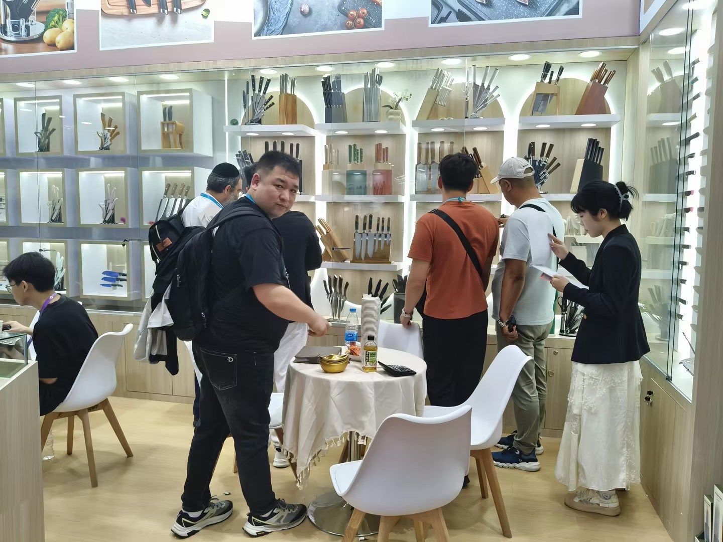 32688a5e6613656938a1c72f12d495b4_compress